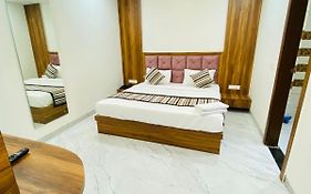 Taj Comfort Inn